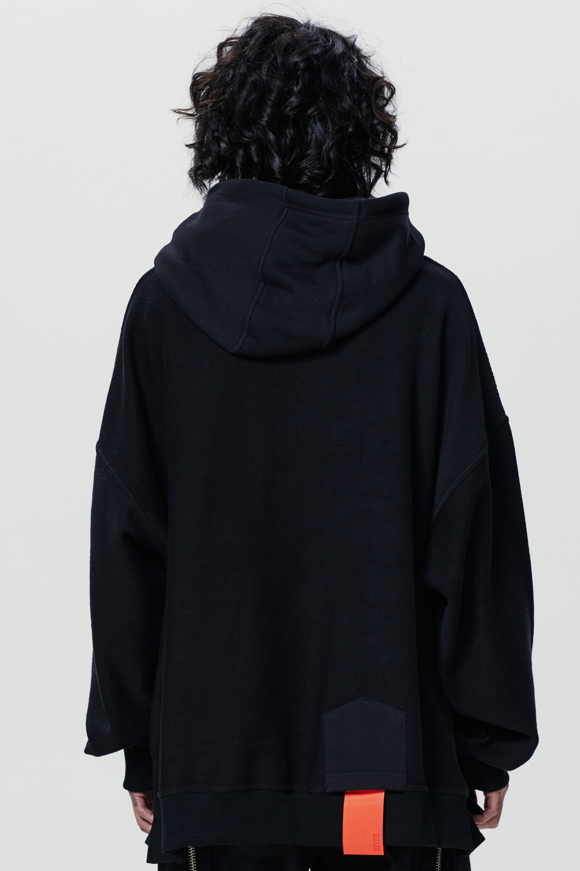 INSIDE OUT CUTTING HOODIE BLACK